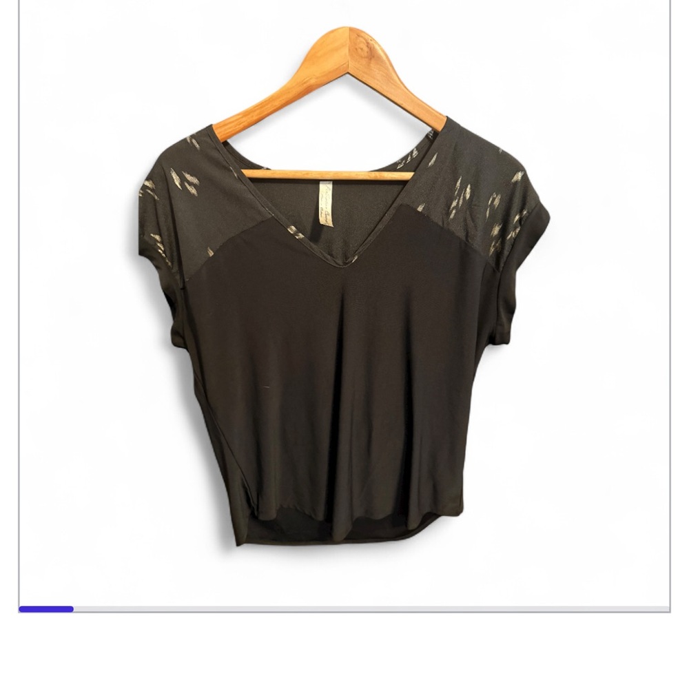Large V neck pullover blouse black & Gold Accents - Picture 3 of 6